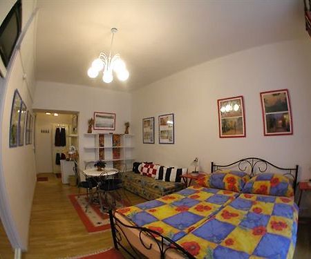 Pragues Rainbow Guest House Esterno foto