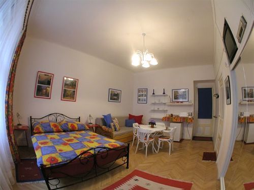 Pragues Rainbow Guest House Esterno foto